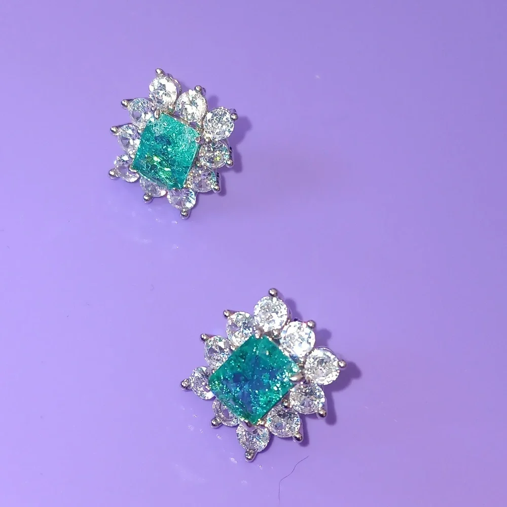 Elegant silver green stud earrings